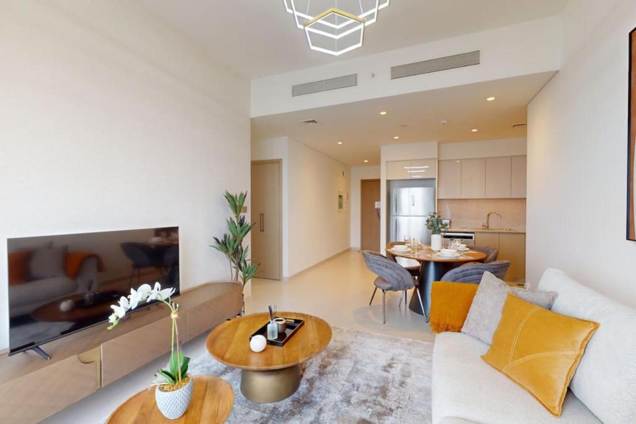Apartment Burj Royale - Elegant Two Bedroom *